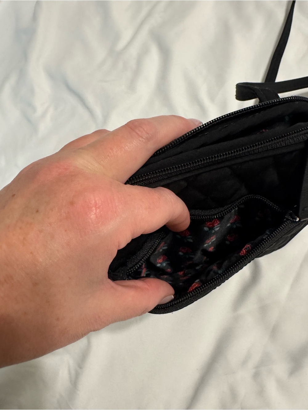 Vera Bradley Black Quilted Crossbody Messenger - Picture 7 of 11